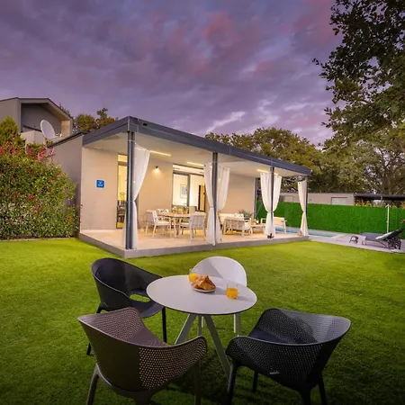 Vila Barcolana By Villsy *